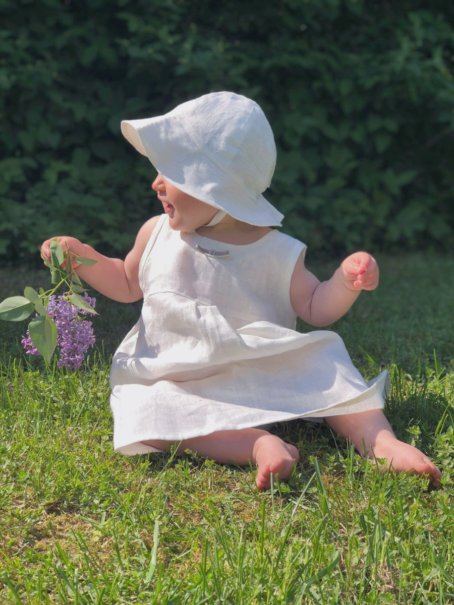 Minimundus klänning utan ärm 100% ekologiskt lin vit