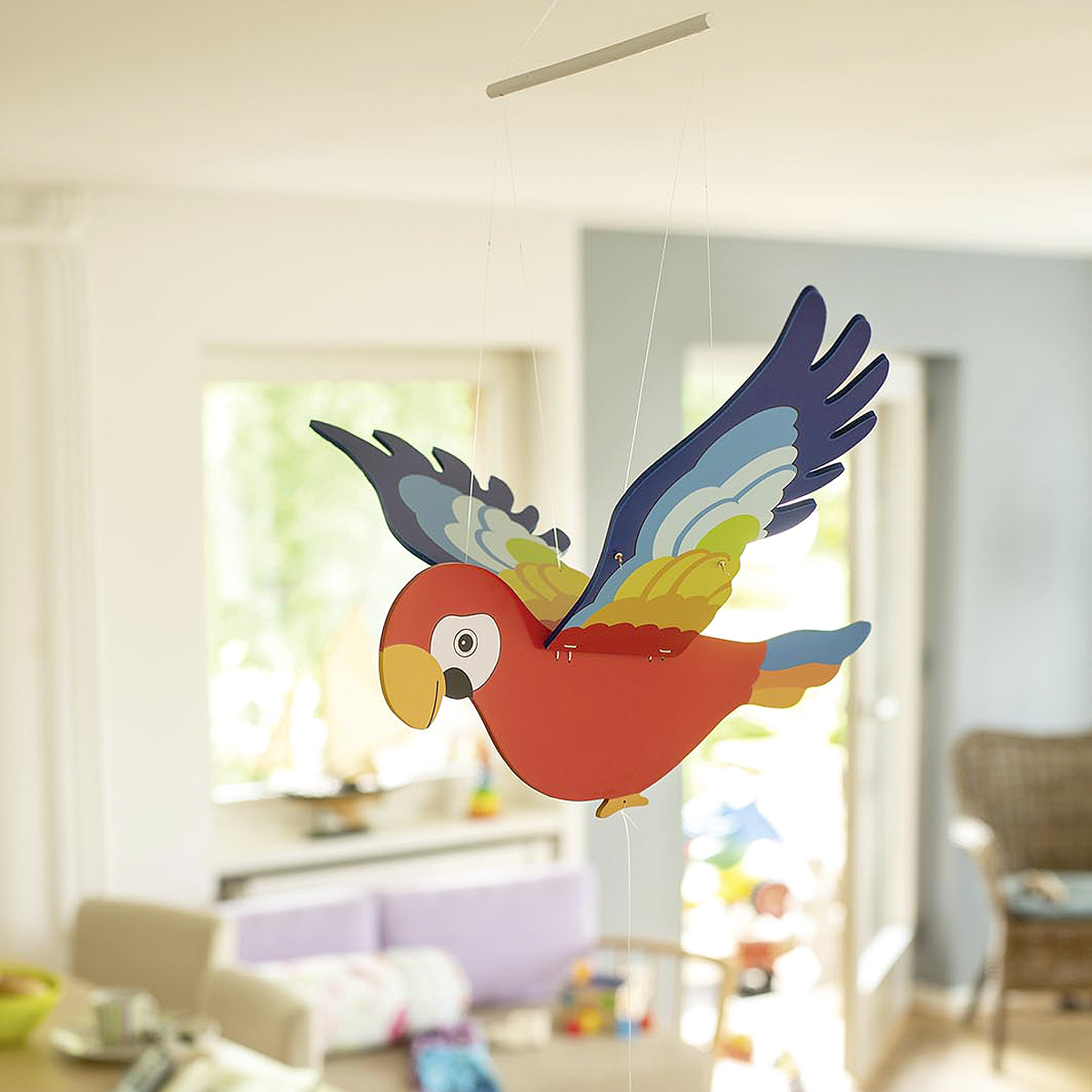 Flygande papegoja mobil av trä GOKI