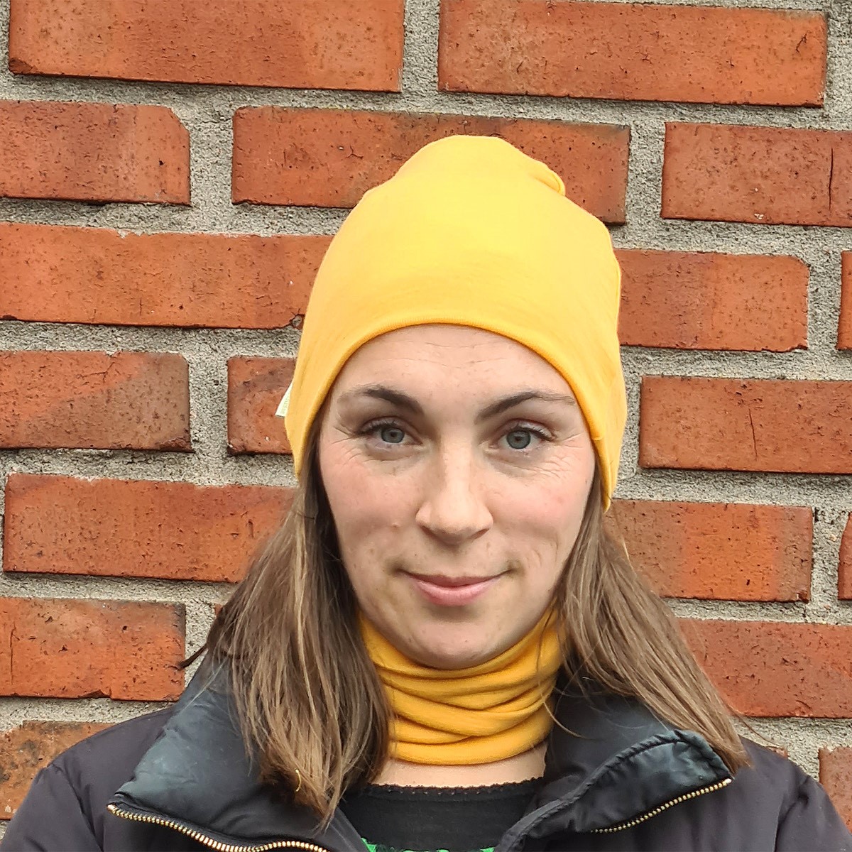 Mössa av 100% merinoull röd Bluesign - Bild 2