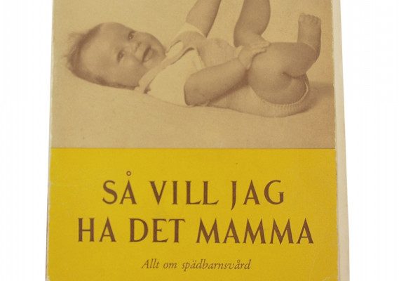 Genrebild bok spädbarnsvård förr